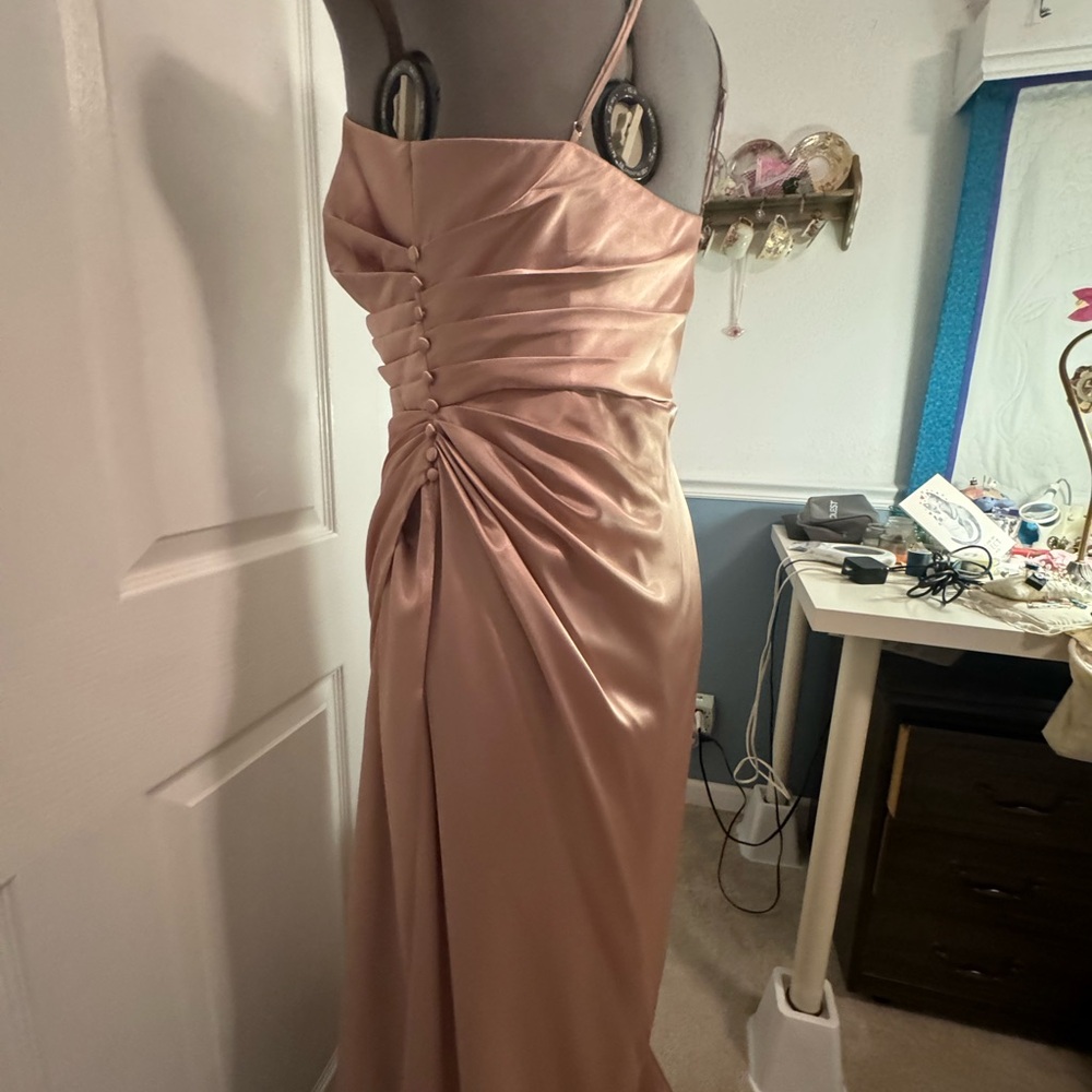 David's Bridal Galina Signature Charmeuse Draped One-Shoulder Dress - Picture 4 of 9